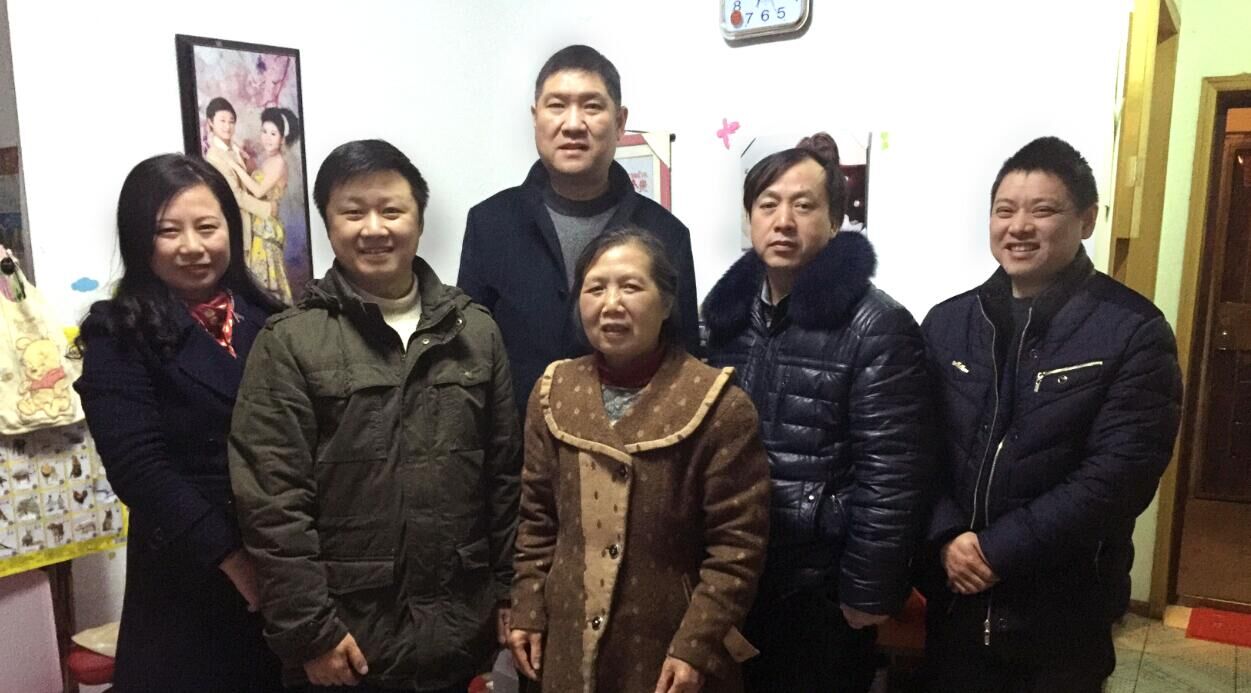 9游会官方网站医药党群组织慰问员工及家属