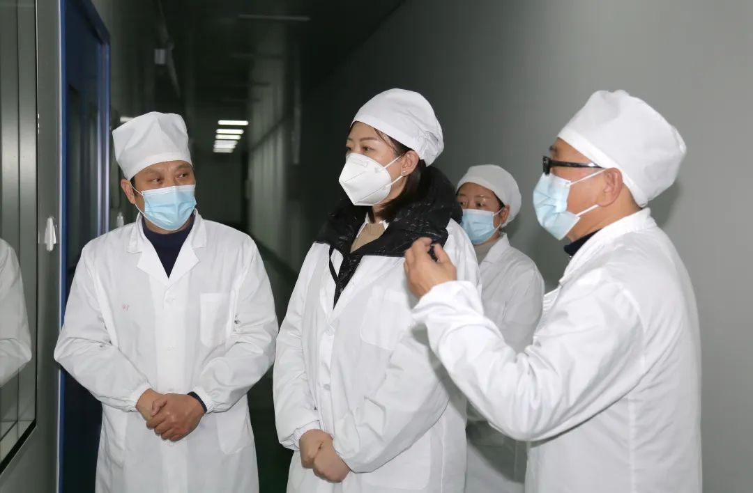 9游会官方网站医药集团董事长田南希深入一线调研指导防疫保供工作